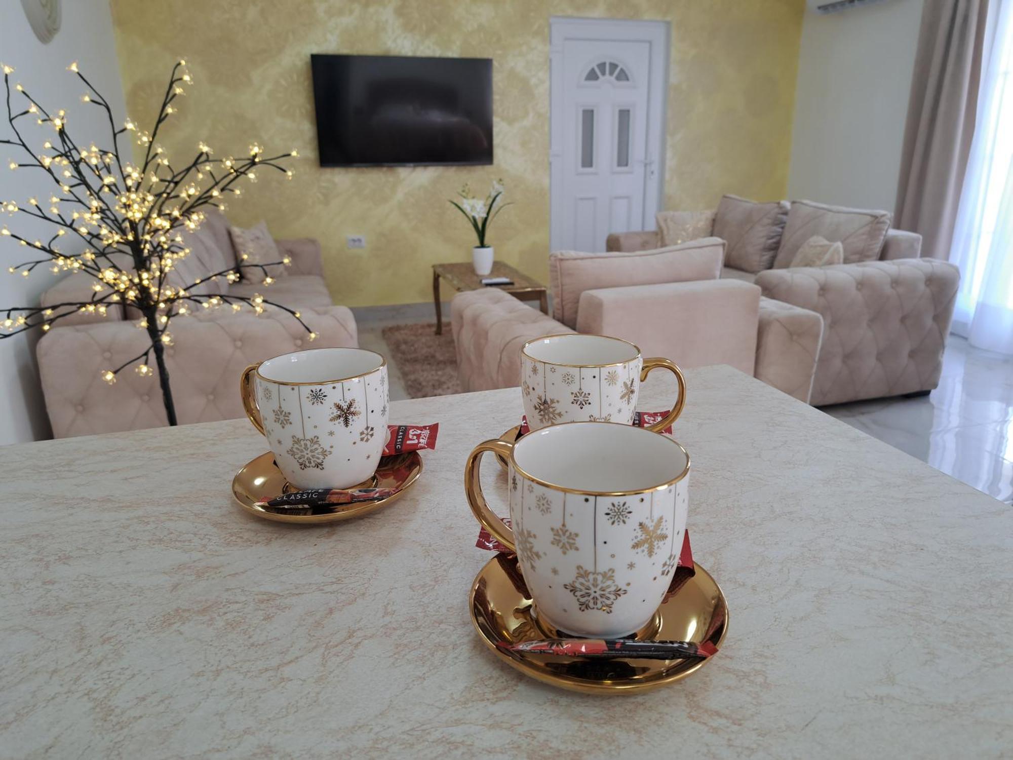 Dina Lux Apartman Jagodina Exterior photo